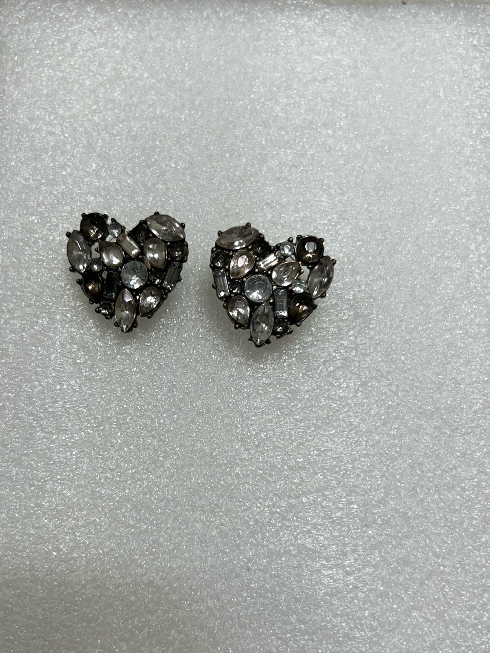 Heart-Shaped Cluster Stud Earrings in Clear and Gunmetal